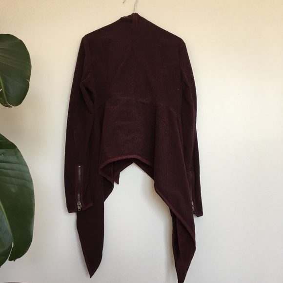 Lululemon Presence of Mind Wrap in Bordeaux - Picture 5 of 12